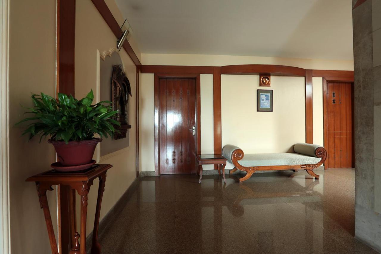 Hotel The Manor - A Boutique Hotel Jorhāt Екстериор снимка