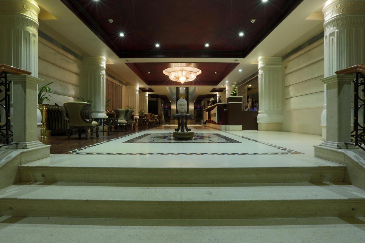 Hotel The Manor - A Boutique Hotel Jorhāt Екстериор снимка