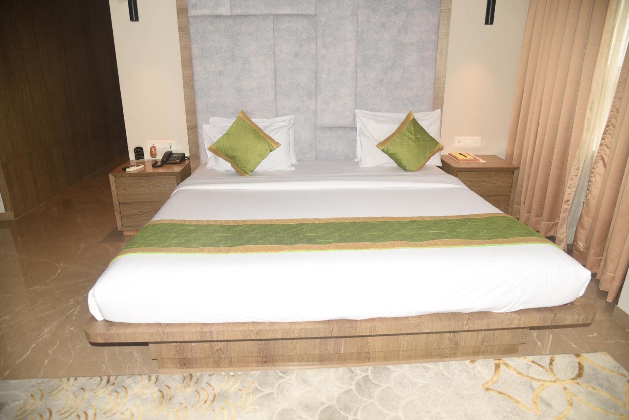 Hotel The Manor - A Boutique Hotel Jorhāt Екстериор снимка
